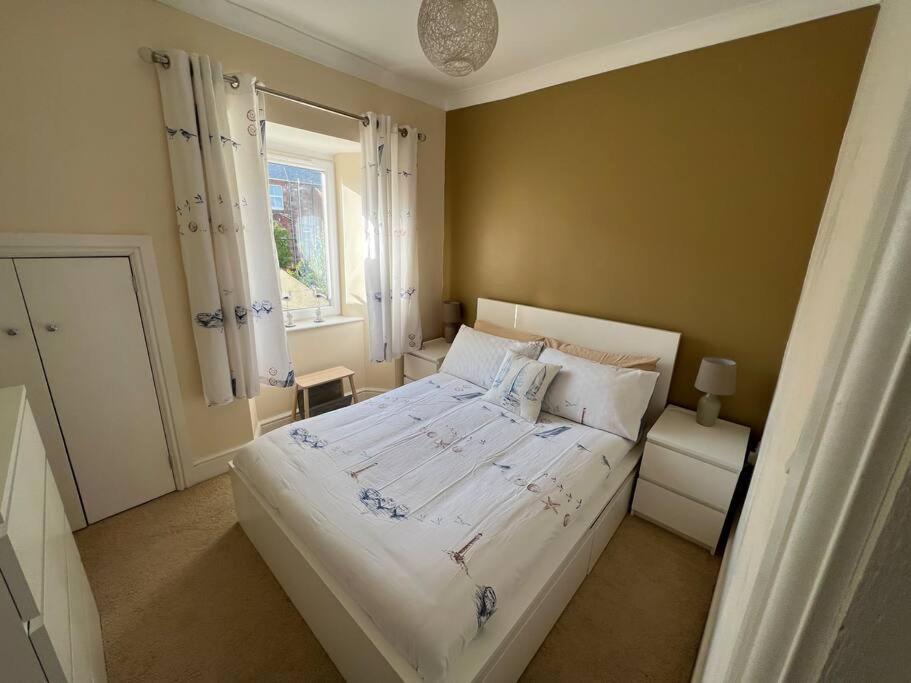 Fantastic 3 Bedroom Holiday Home Millport Exteriér fotografie
