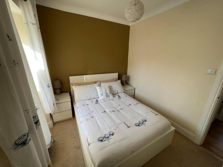 Fantastic 3 Bedroom Holiday Home Millport Exteriér fotografie