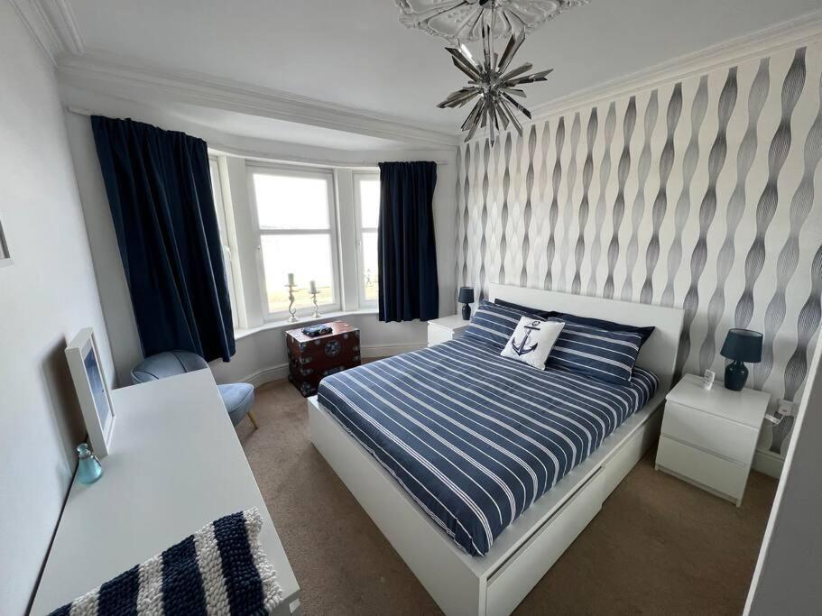 Fantastic 3 Bedroom Holiday Home Millport Exteriér fotografie
