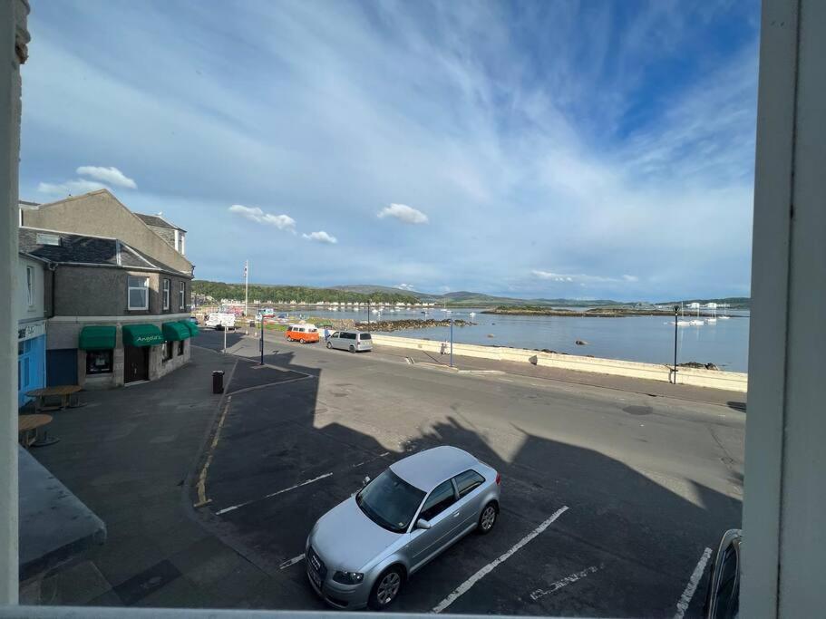 Fantastic 3 Bedroom Holiday Home Millport Exteriér fotografie