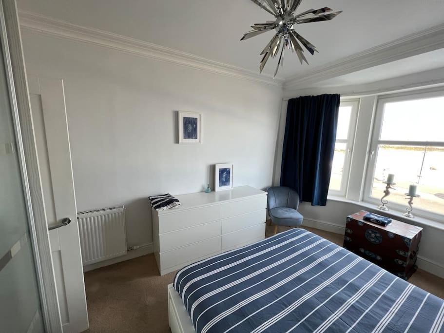 Fantastic 3 Bedroom Holiday Home Millport Exteriér fotografie